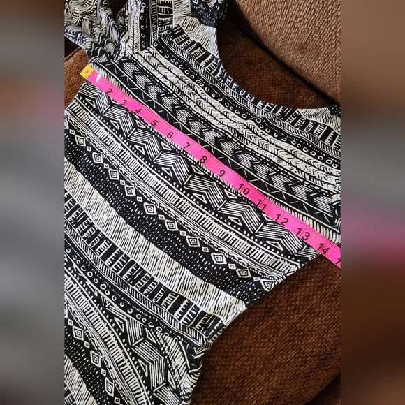 Low-Back Boho Dress - Picture 7 of 7